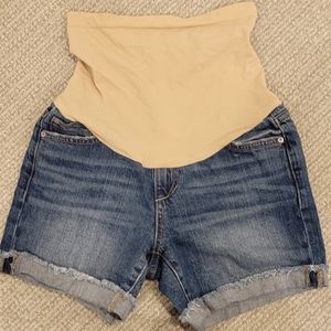 Joe's maternity Jean shorts with full coverage size 25!